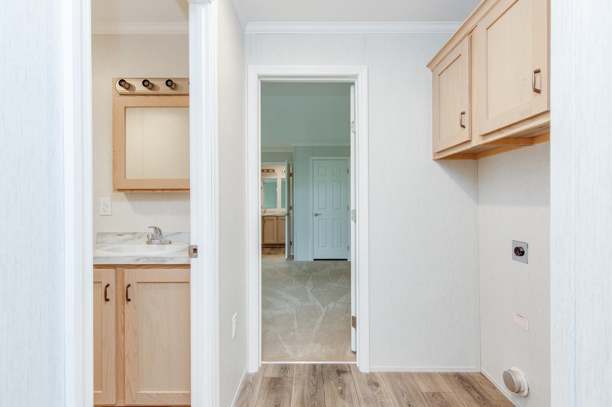 Concord, New Hampshire 03303, United States, 2 Bedrooms Bedrooms, ,2 BathroomsBathrooms,Residential,Active,183716