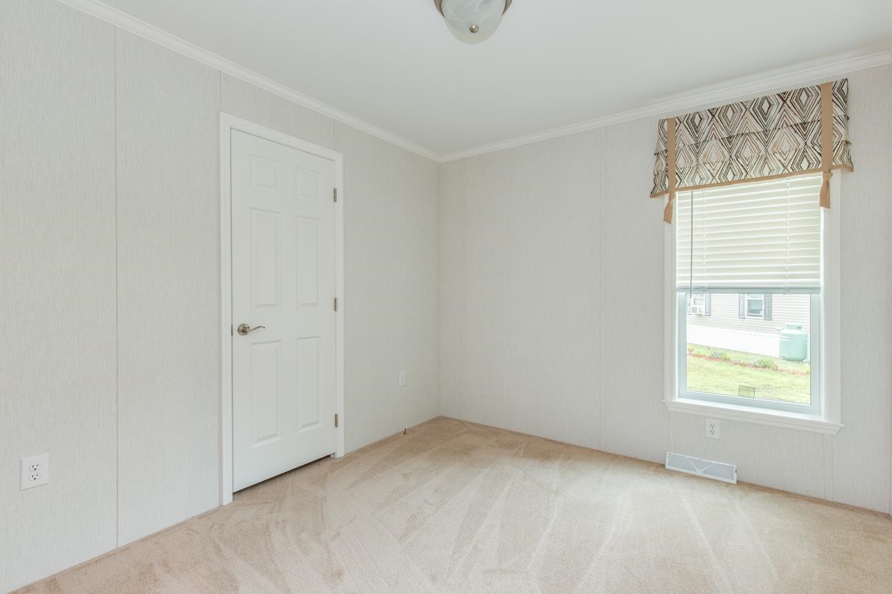 Concord, New Hampshire 03303, United States, 2 Bedrooms Bedrooms, ,2 BathroomsBathrooms,Residential,Active,183716