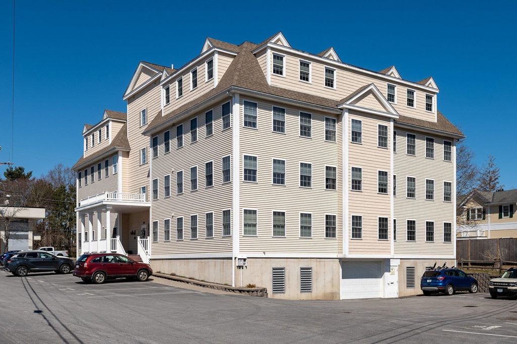 Photo of 105 Winnacunnet Road #5, Hampton, NH 03842 (MLS # 5082904)