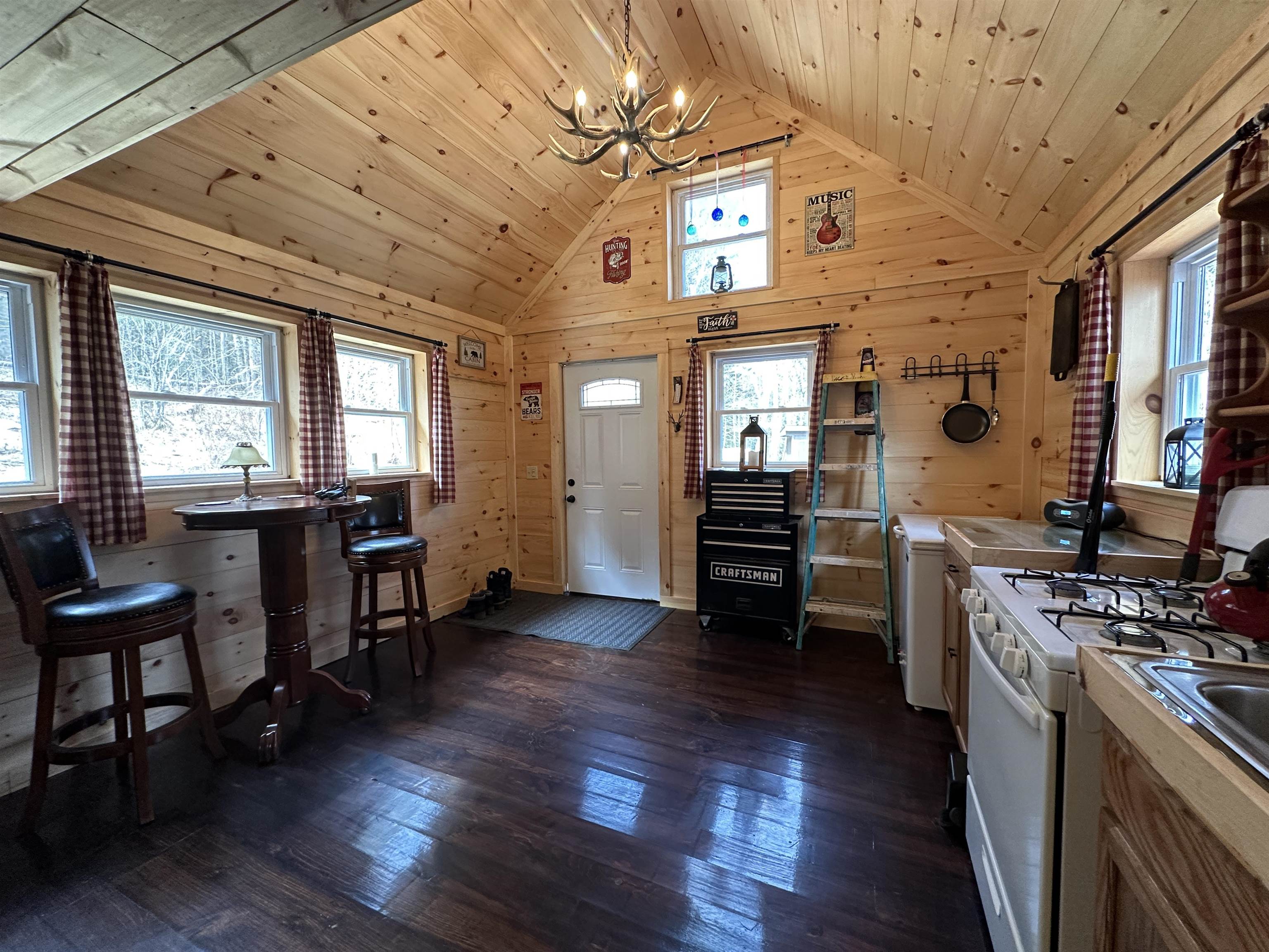 201 Pudvah Hill Road