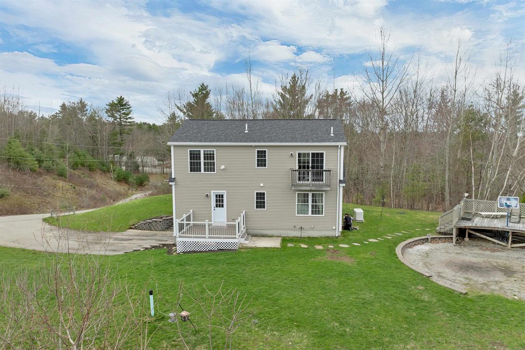 Photo of 89 Pond Street, Newton, NH 03858 (MLS # 5084740)