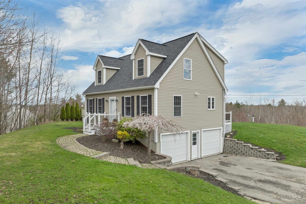 Photo of 89 Pond Street, Newton, NH 03858 (MLS # 5084740)