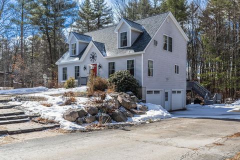 Photo of 7 Blackshire Court, Somersworth, NH 03878 (MLS # 5080981)