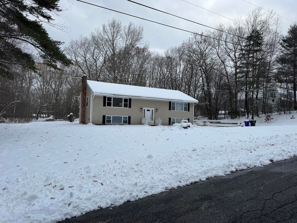 Photo of 240 Leda Avenue, Manchester, NH 03104 (MLS # 5071420)
