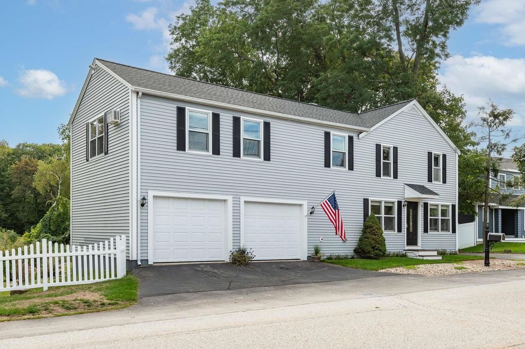 Photo of 51 Granite Street, Portsmouth, NH 03801 (MLS # 5061930)