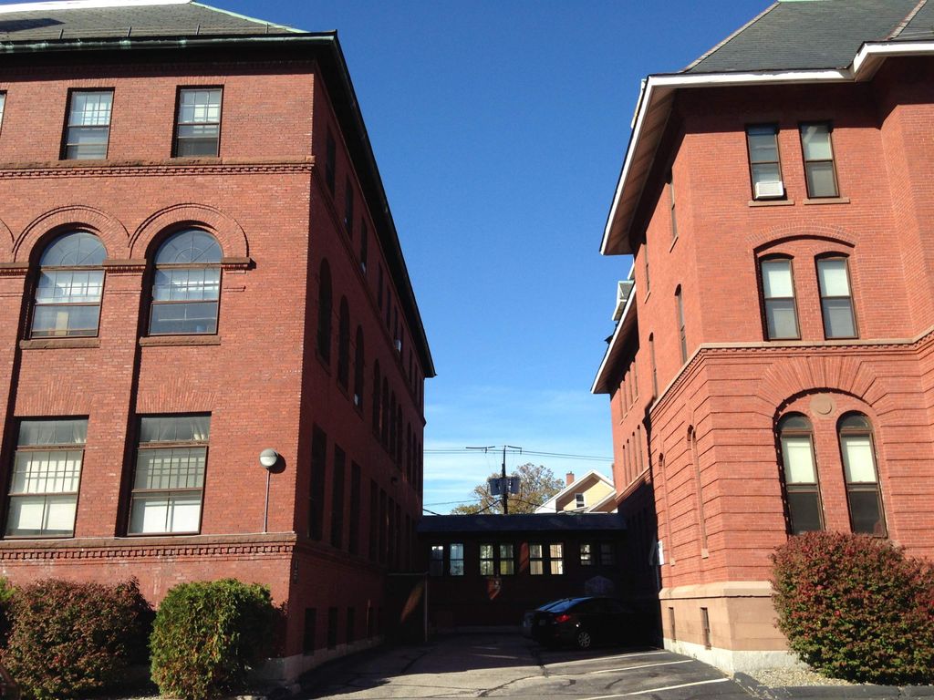 Photo of 124 Orange Street #204, Manchester, NH 03103 (MLS # 5067397)