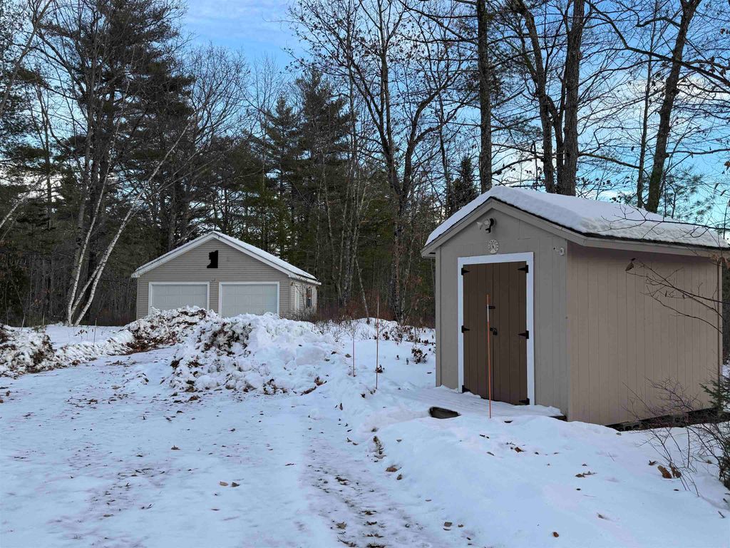 Photo of 16 Hodsdon Shore Road, Ossipee, NH 03814 (MLS # 5074275)