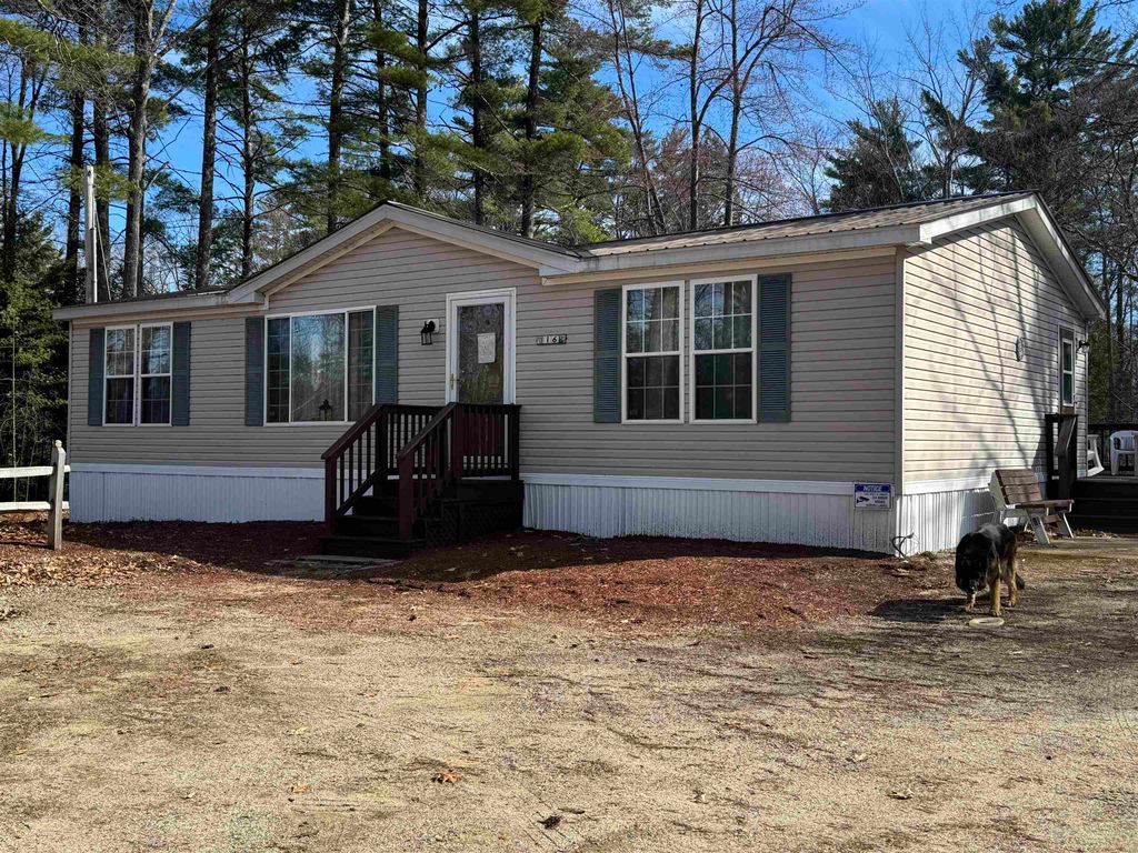 Photo of 16 Hodsdon Shore Road, Ossipee, NH 03814 (MLS # 5074275)