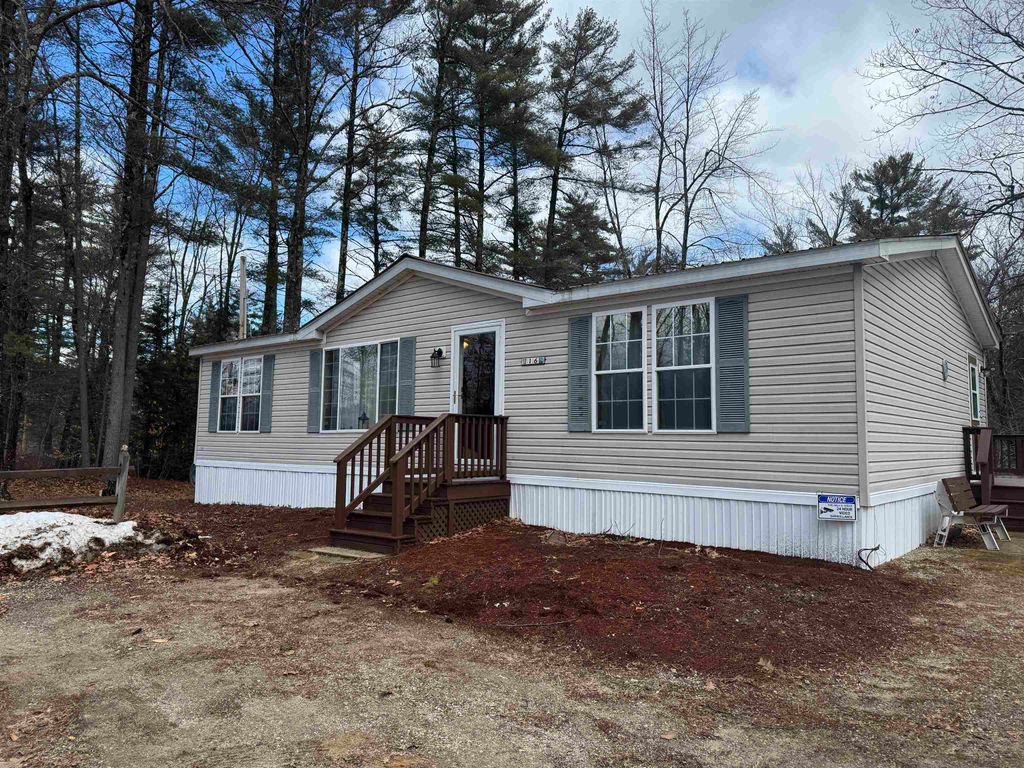 Photo of 16 Hodsdon Shore Road, Ossipee, NH 03814 (MLS # 5074275)