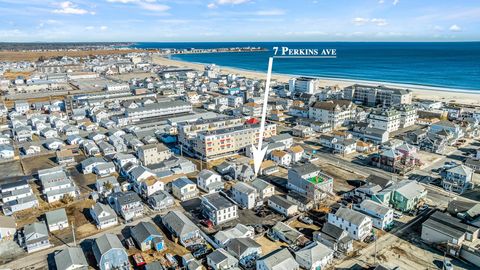 Photo of 7 Perkins Avenue, Hampton, NH 03842 (MLS # 5071126)