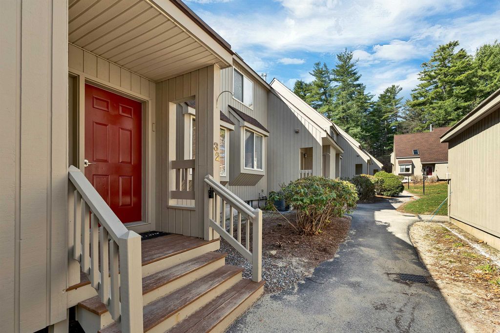 Photo of 32 Suffolk Court #173, Bedford, NH 03110 (MLS # 5084427)