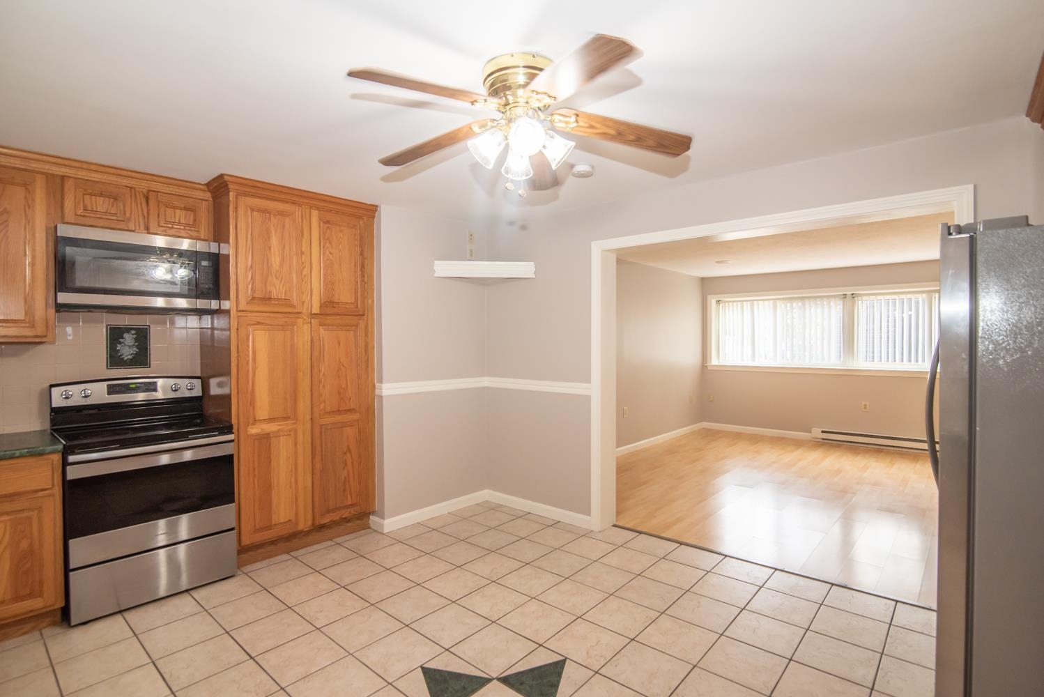 Concord, New Hampshire 03301, United States, 2 Bedrooms Bedrooms, ,2 BathroomsBathrooms,Residential,Active,194749