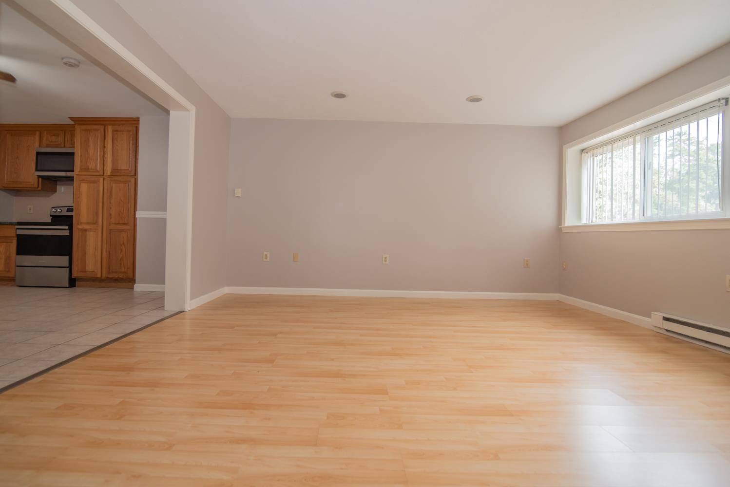 Concord, New Hampshire 03301, United States, 2 Bedrooms Bedrooms, ,2 BathroomsBathrooms,Residential,Active,194749