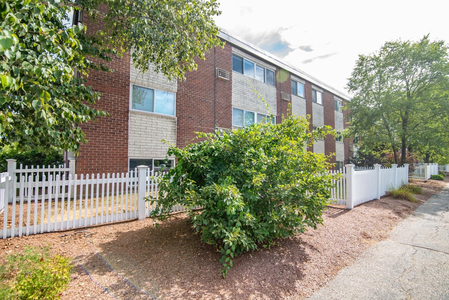 Concord, New Hampshire 03301, United States, 2 Bedrooms Bedrooms, ,2 BathroomsBathrooms,Residential,Active,194749