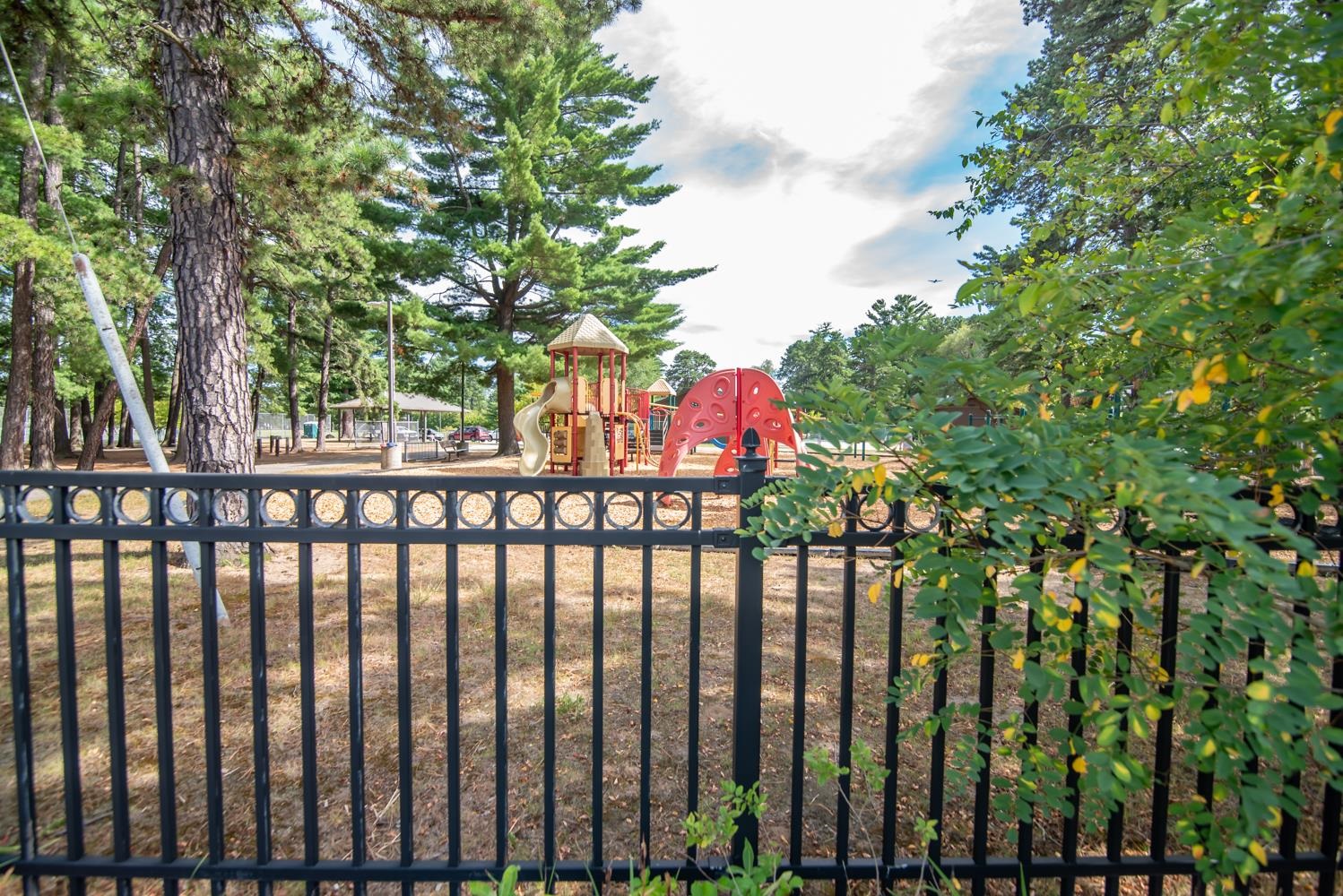 Concord, New Hampshire 03301, United States, 2 Bedrooms Bedrooms, ,2 BathroomsBathrooms,Residential,Active,194749