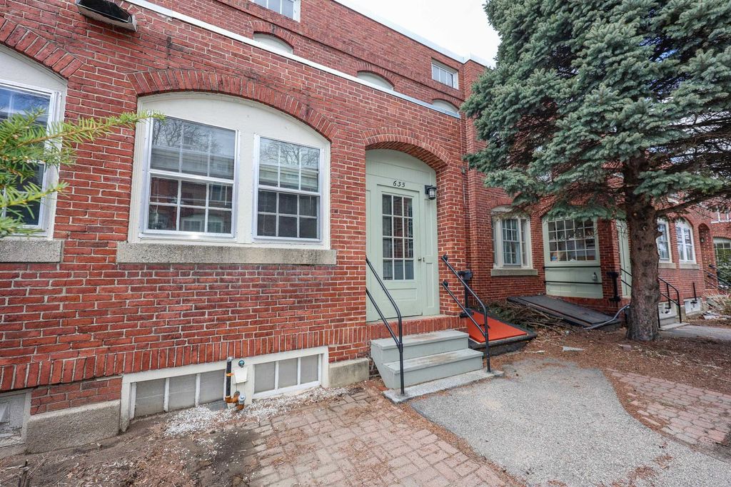 Photo of 635 Canal Street, Manchester, NH 03101 (MLS # 5082783)