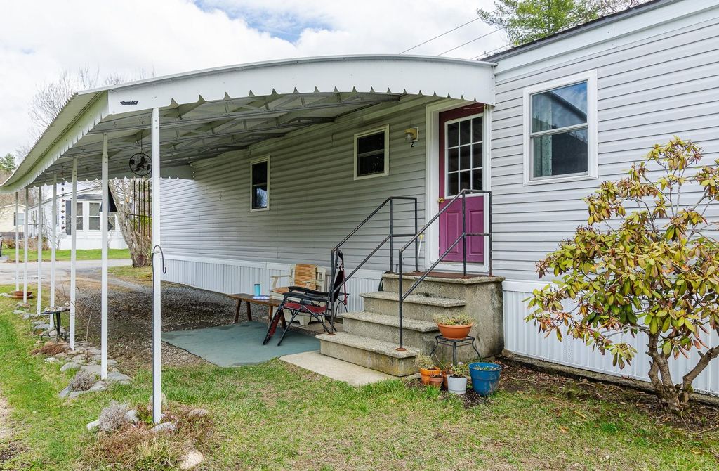 Photo of 2 Woodland Park, Troy, NH 03465 (MLS # 5084908)