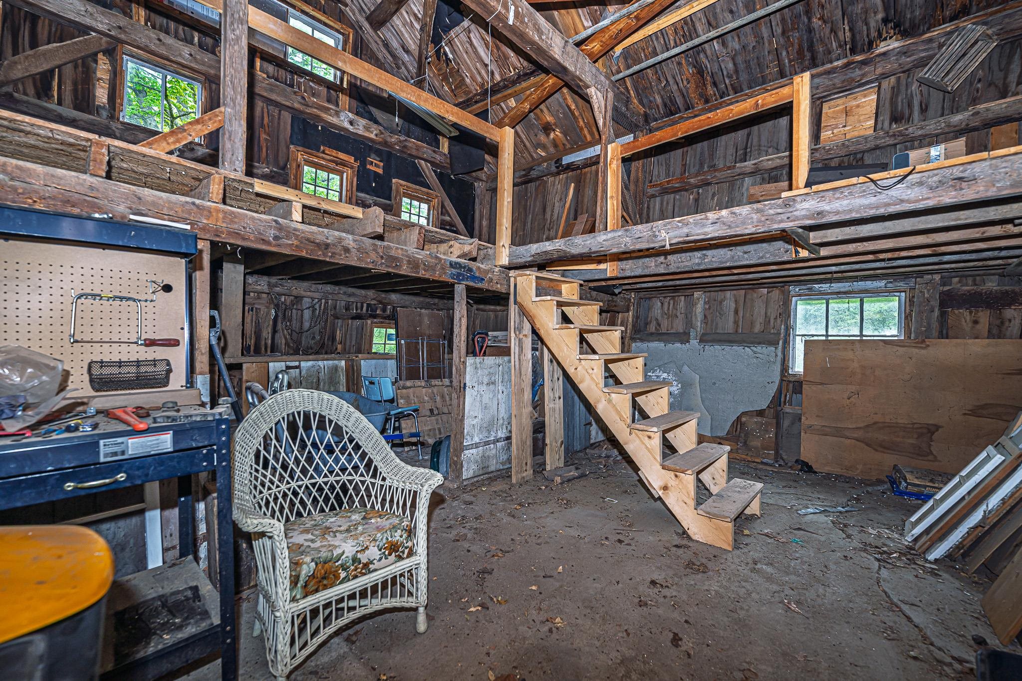 31 Long Hill Road