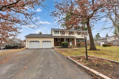 Photo of 5 Fernwood Drive, Merrimack, NH 03054 (MLS # 5070556)