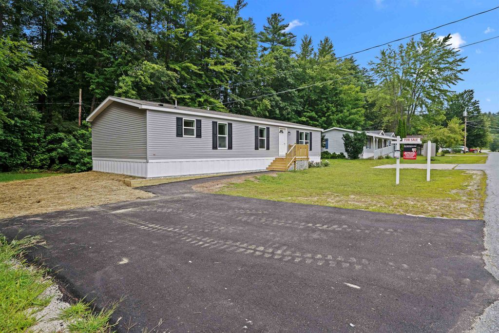 Photo of 174 South Stark Highway #23, Weare, NH 03281 (MLS # 5064181)