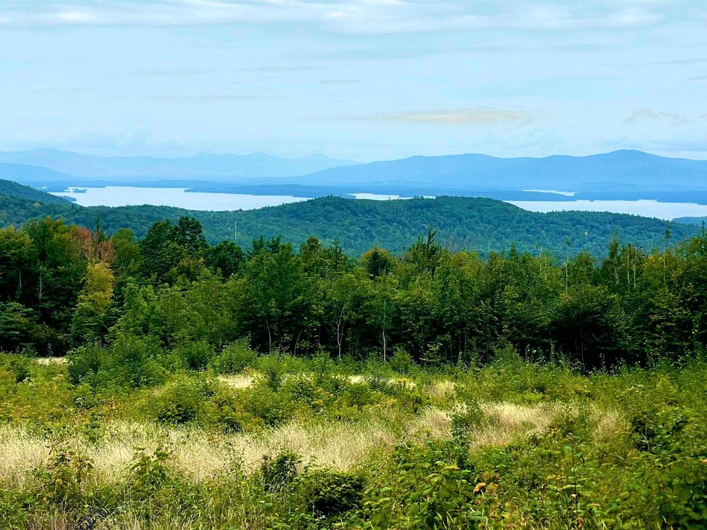 Photo of 11 Fieldstone Way, Gilford, NH 03249 (MLS # 5053833)