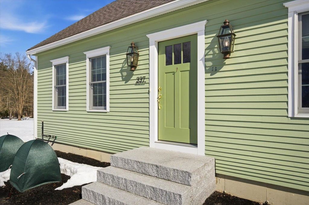 Photo of 337 Exeter Road, Hampton Falls, NH 03844 (MLS # 5078926)