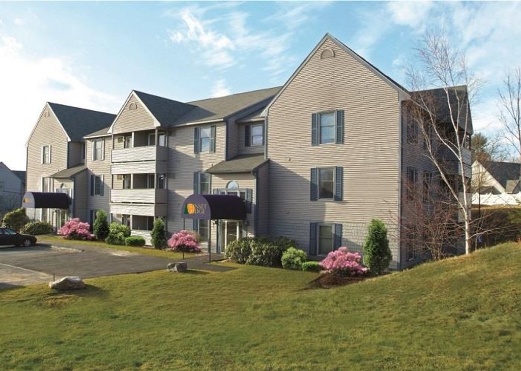 Photo of 155 Eastern Avenue #103, Manchester, NH 03104 (MLS # 5070133)