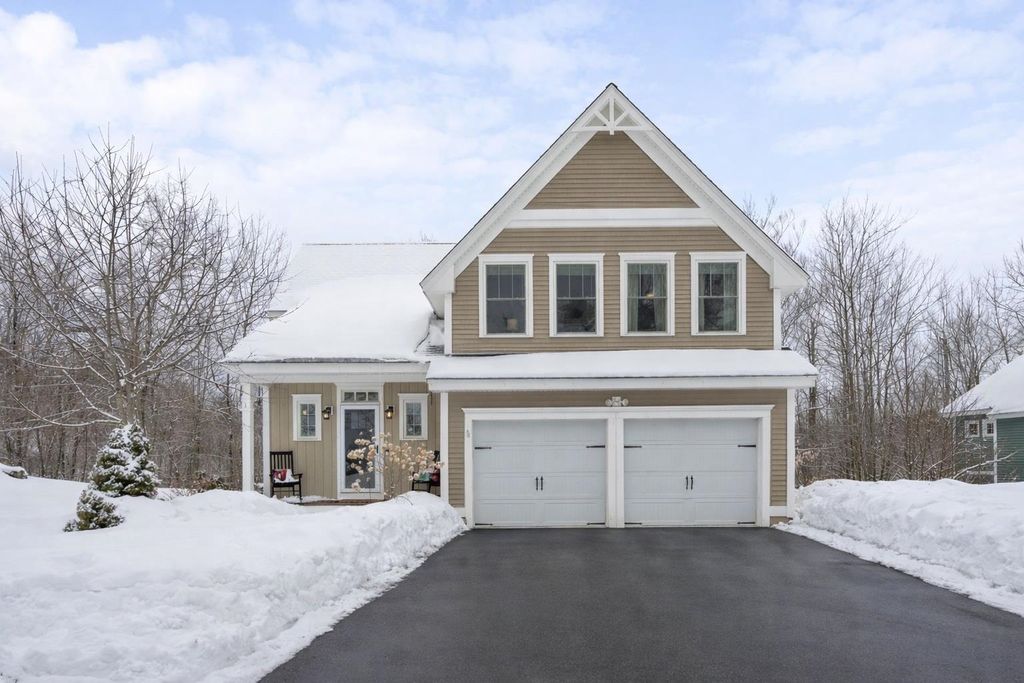 Photo of 1 Firefly Landing, Newmarket, NH 03857 (MLS # 5077724)