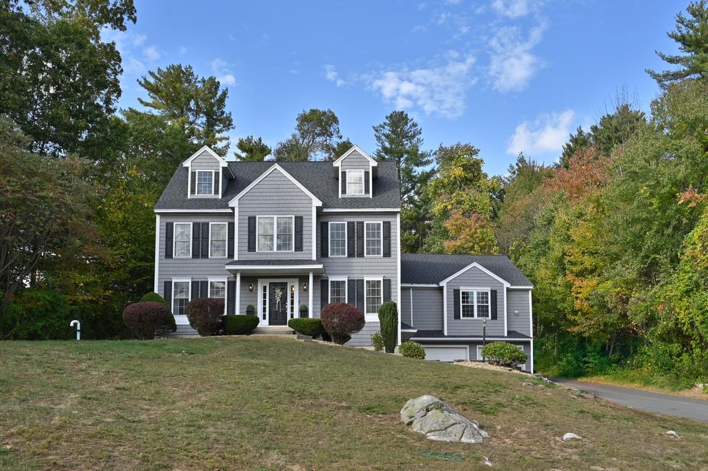 Photo of 16 Autumn Woods Road, Salem, NH 03079 (MLS # 5065234)