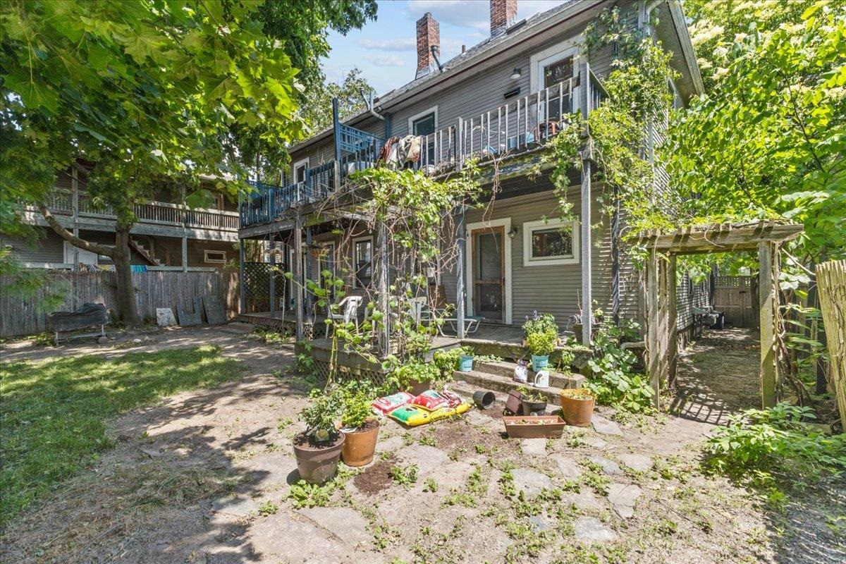 211-213 Saint Paul Street