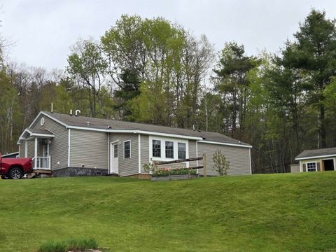 Photo of 8 Meriden Mobile Court Drive, Plainfield, NH 03781 (MLS # 5088730)
