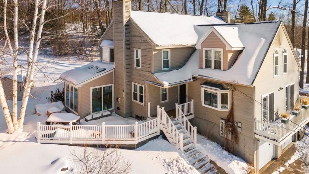 Photo of 30 Ledgewood Drive, Goffstown, NH 03045 (MLS # 5076606)