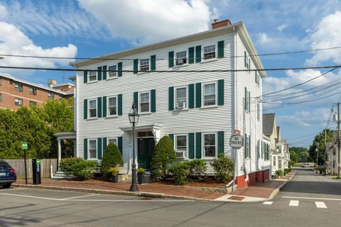 110 Court Street 4 Portsmouth NH 03801