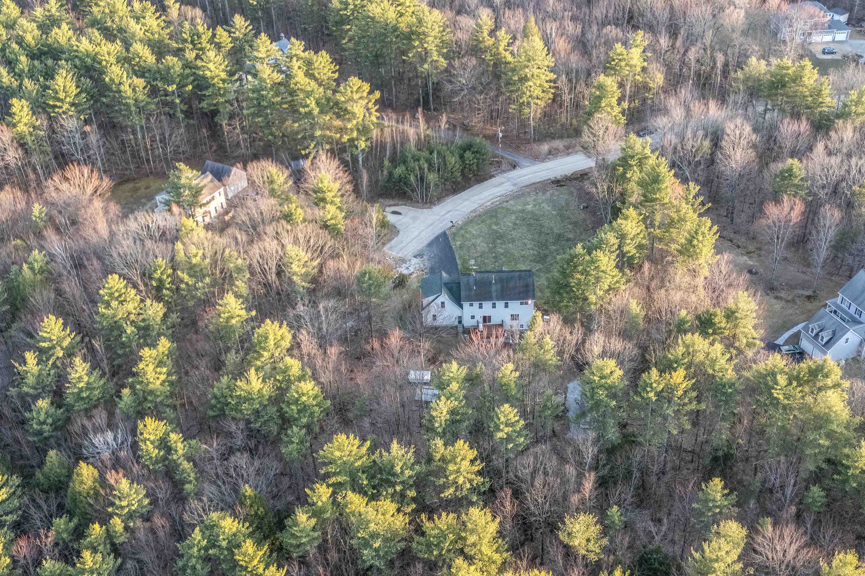 Deerfield, New Hampshire 03037, United States, 4 Bedrooms Bedrooms, ,3 BathroomsBathrooms,Residential,Pending,113866