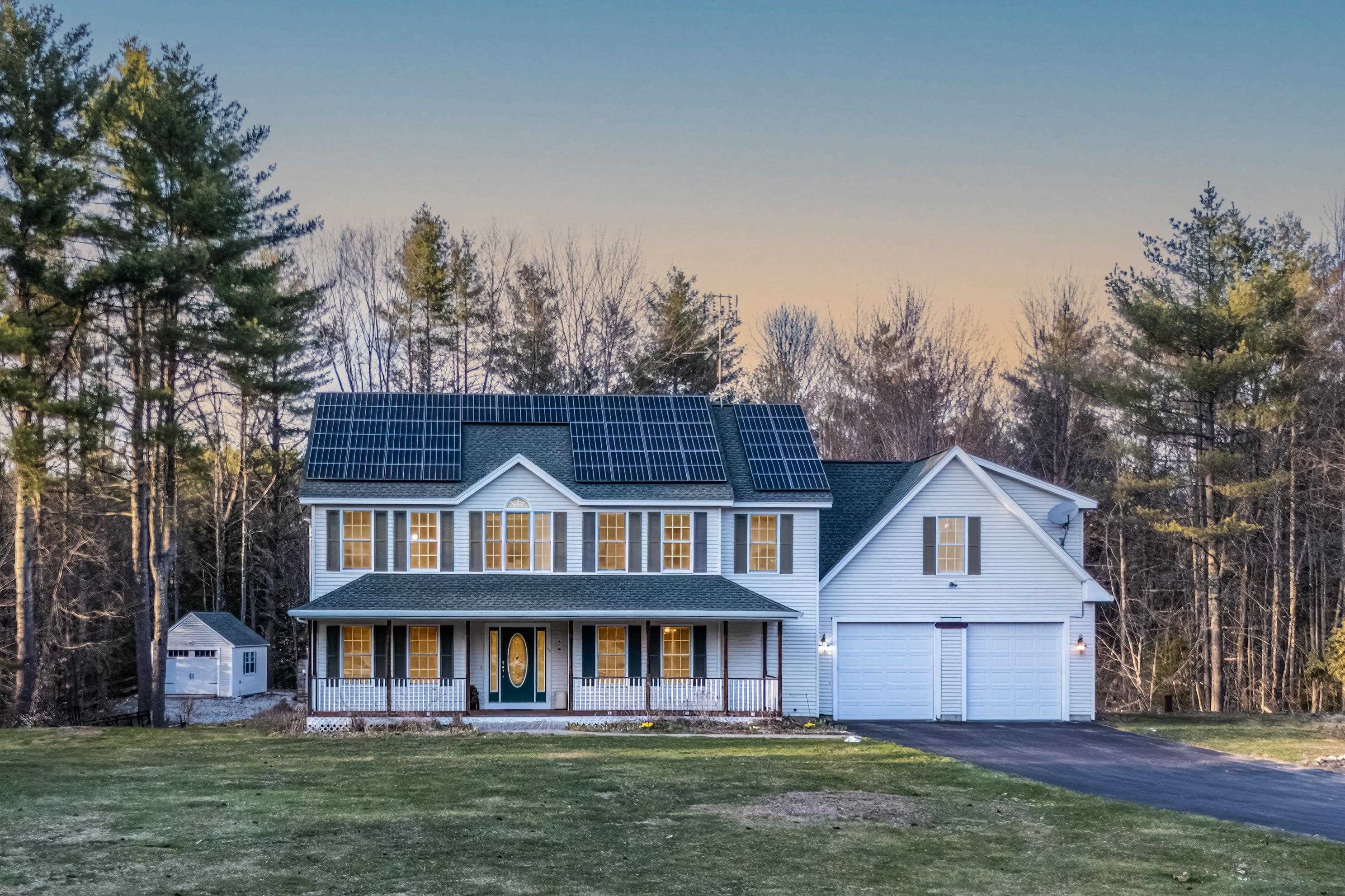 Deerfield, New Hampshire 03037, United States, 4 Bedrooms Bedrooms, ,3 BathroomsBathrooms,Residential,Pending,113866