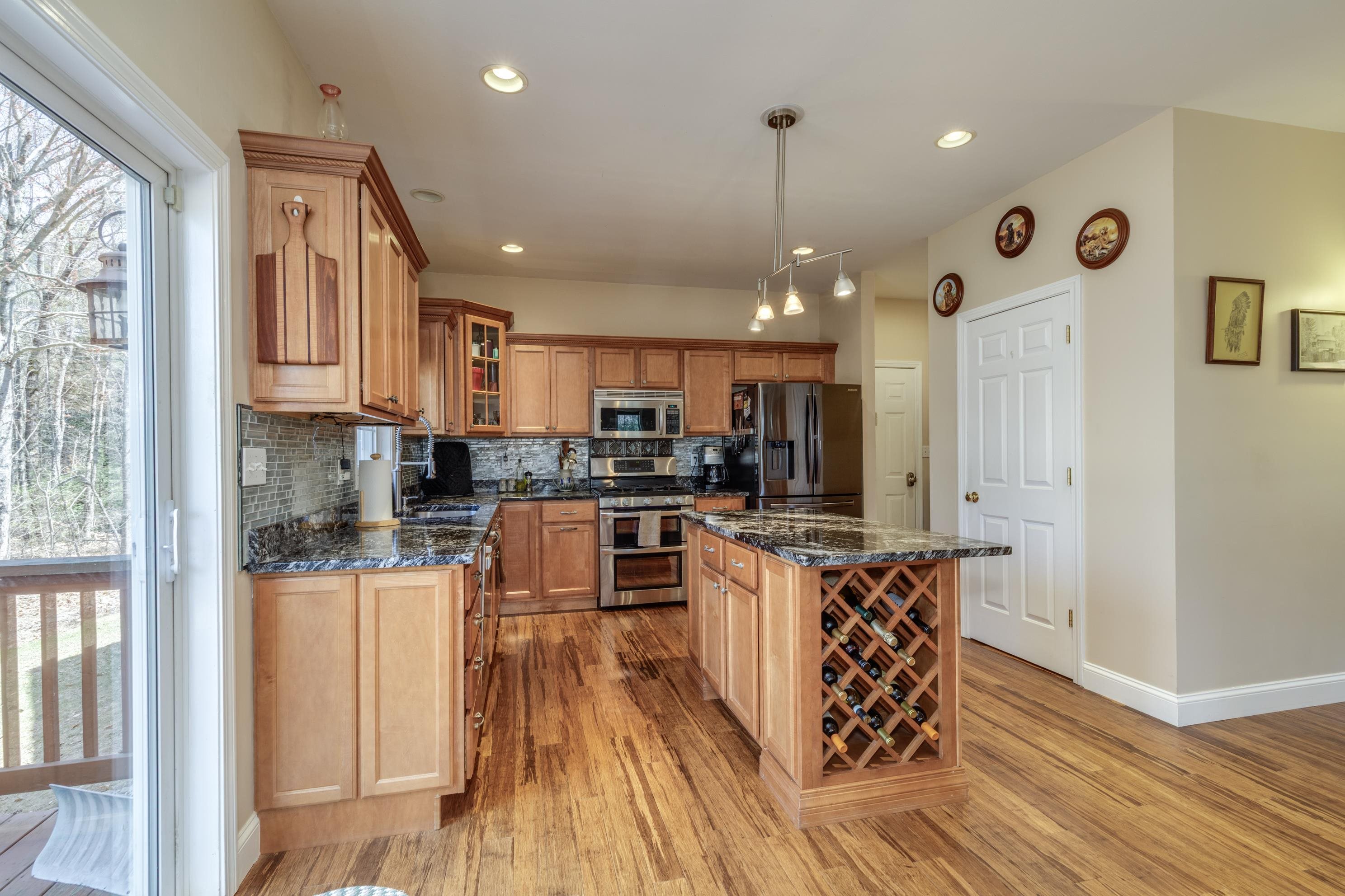 Deerfield, New Hampshire 03037, United States, 4 Bedrooms Bedrooms, ,3 BathroomsBathrooms,Residential,Pending,113866