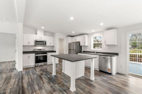 18 Martin Road Deering NH 03244