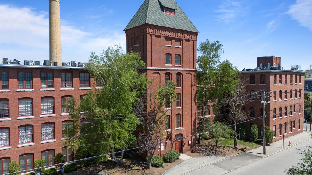 Photo of 470 Silver Street #223, Manchester, NH 03103 (MLS # 5040681)