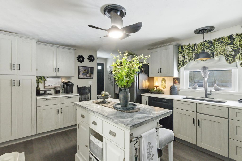 Photo of 10 Frances Street, Franklin, NH 03235 (MLS # 5074992)