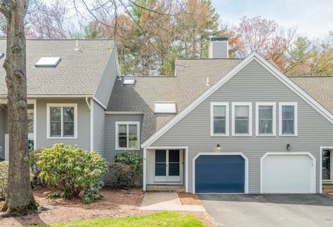 Photo of 23 Goldfinch Lane #U-89, Nashua, NH 03062 (MLS # 5086118)