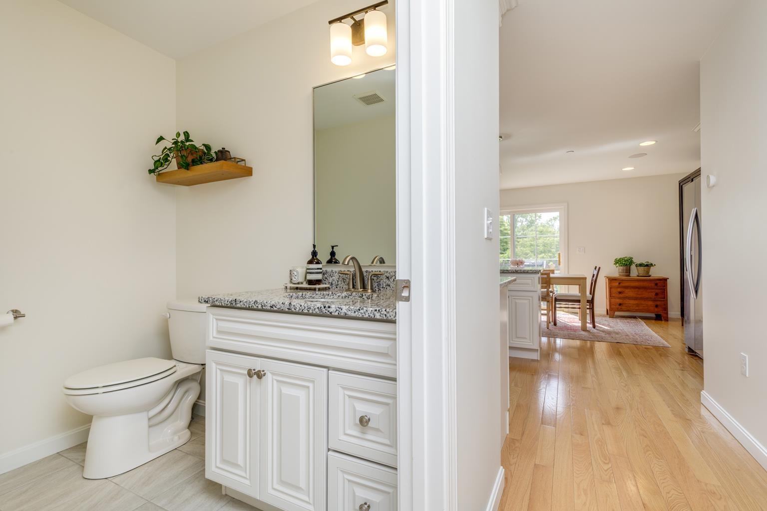 Derry, New Hampshire 03038, United States, 2 Bedrooms Bedrooms, ,2 BathroomsBathrooms,Residential,Pending,139083