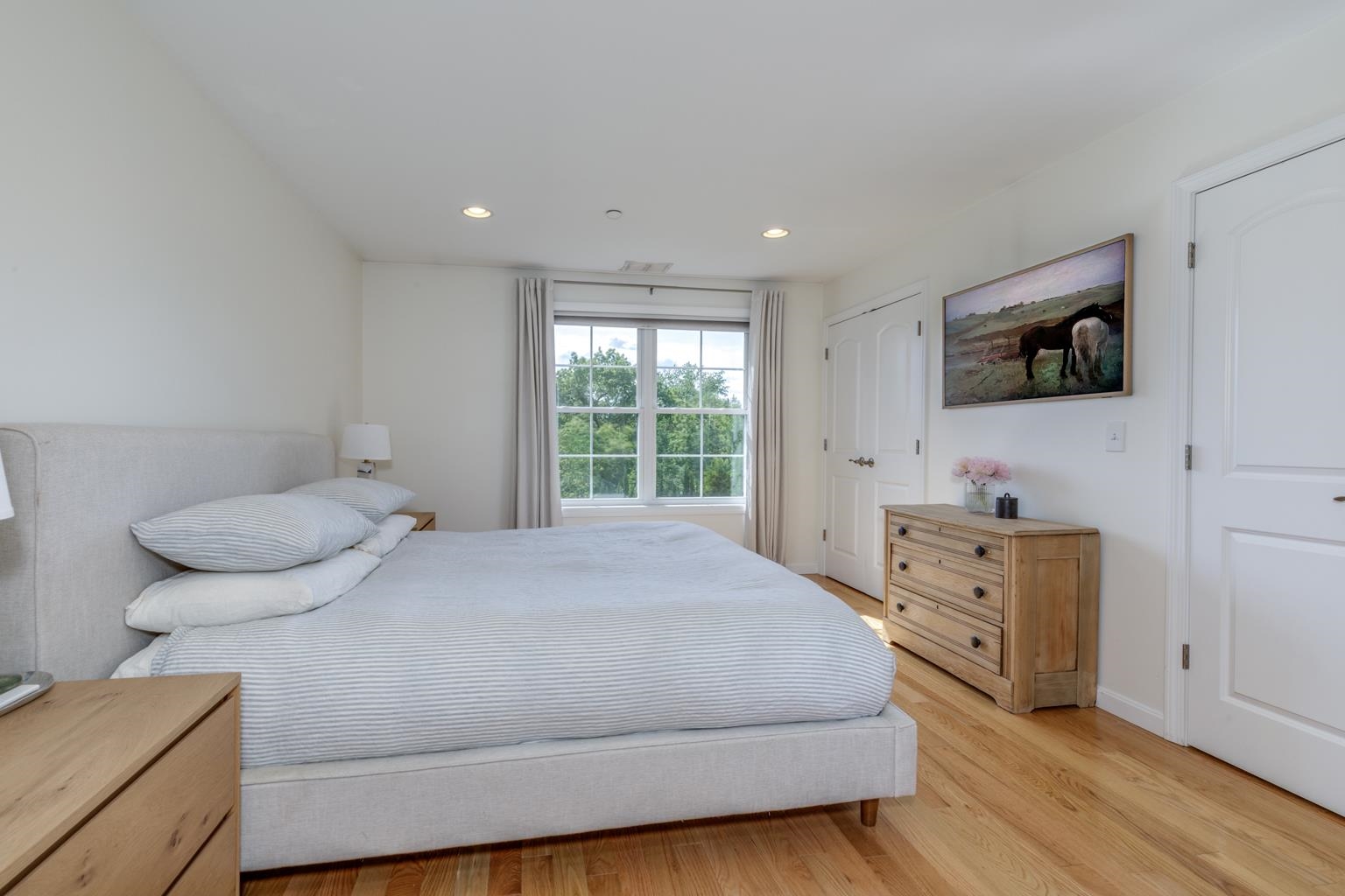 Derry, New Hampshire 03038, United States, 2 Bedrooms Bedrooms, ,2 BathroomsBathrooms,Residential,Pending,139083