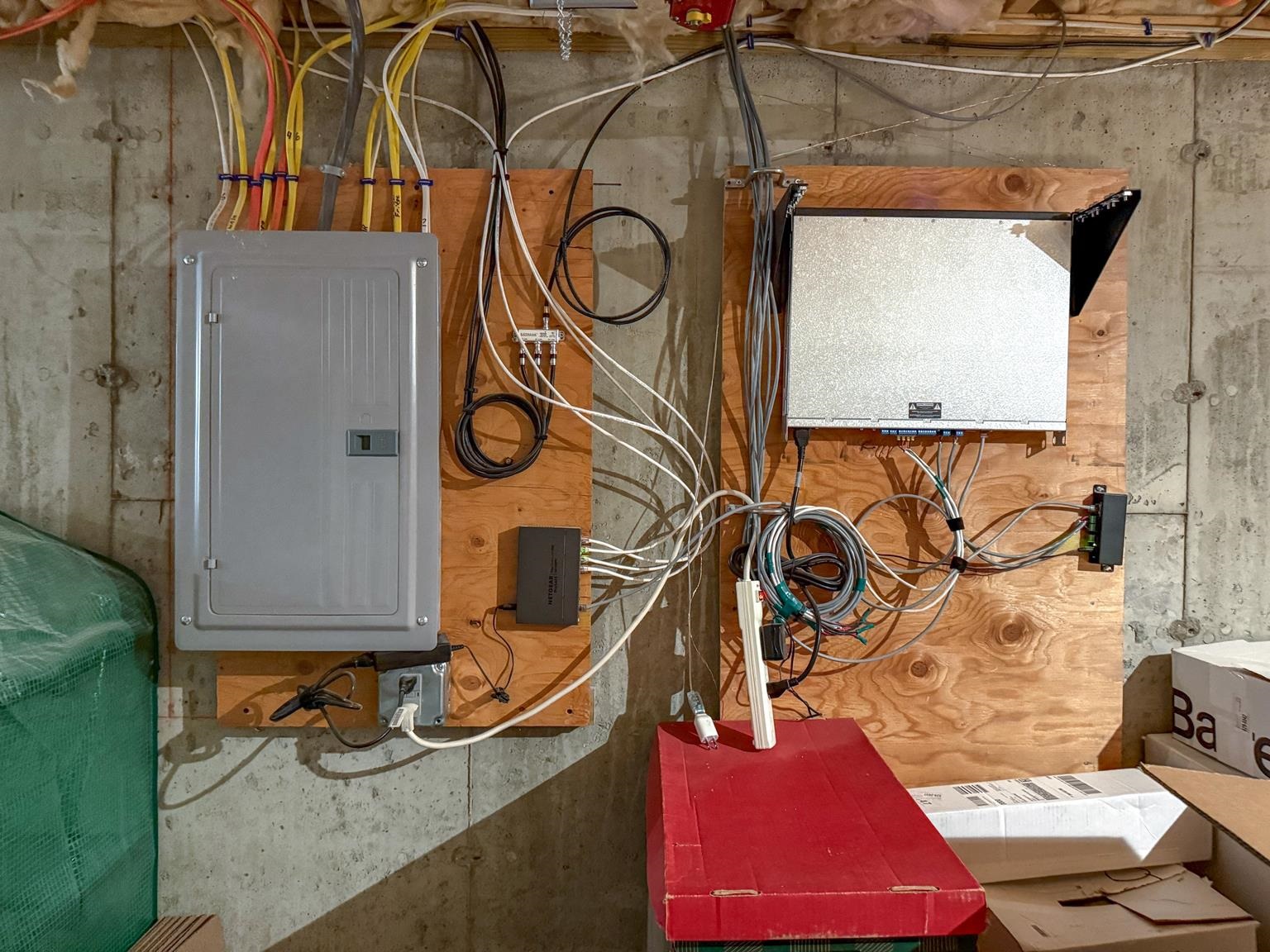 Derry, New Hampshire 03038, United States, 2 Bedrooms Bedrooms, ,2 BathroomsBathrooms,Residential,Pending,139083