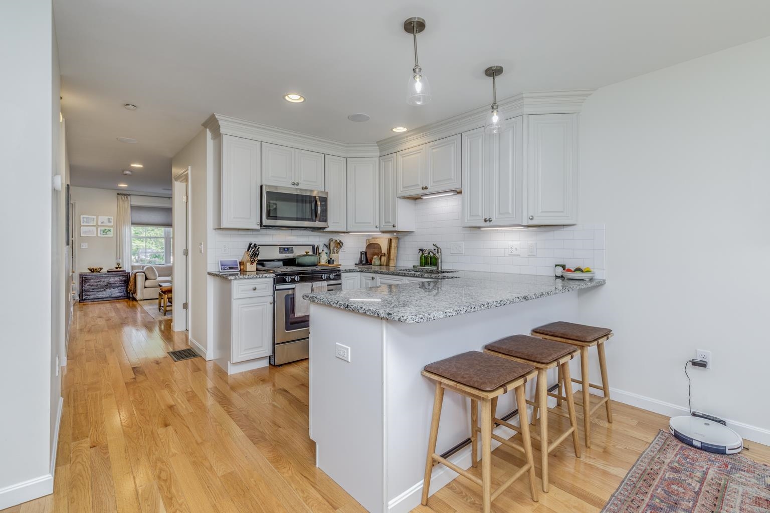 Derry, New Hampshire 03038, United States, 2 Bedrooms Bedrooms, ,2 BathroomsBathrooms,Residential,Pending,139083