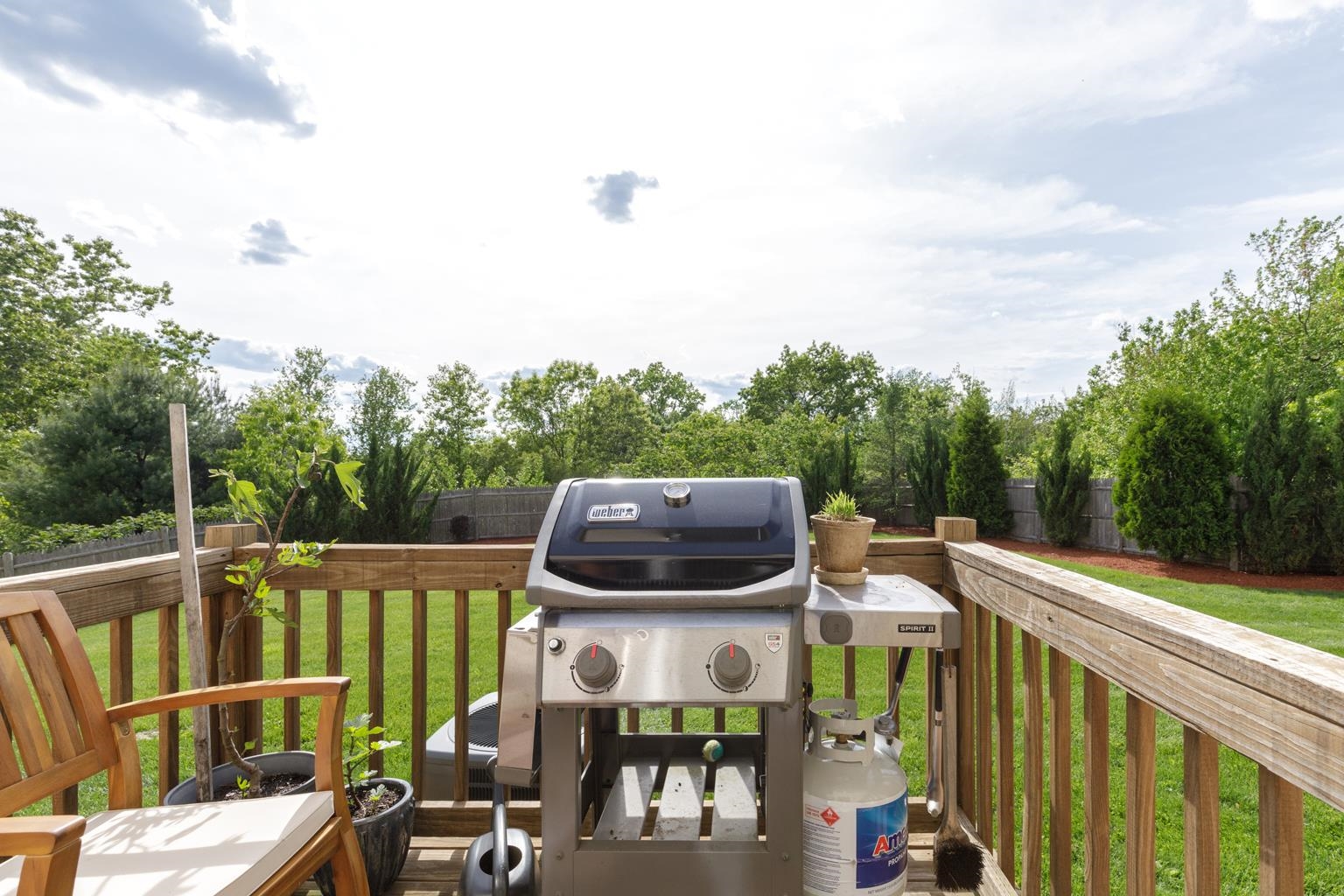 Derry, New Hampshire 03038, United States, 2 Bedrooms Bedrooms, ,2 BathroomsBathrooms,Residential,Pending,139083