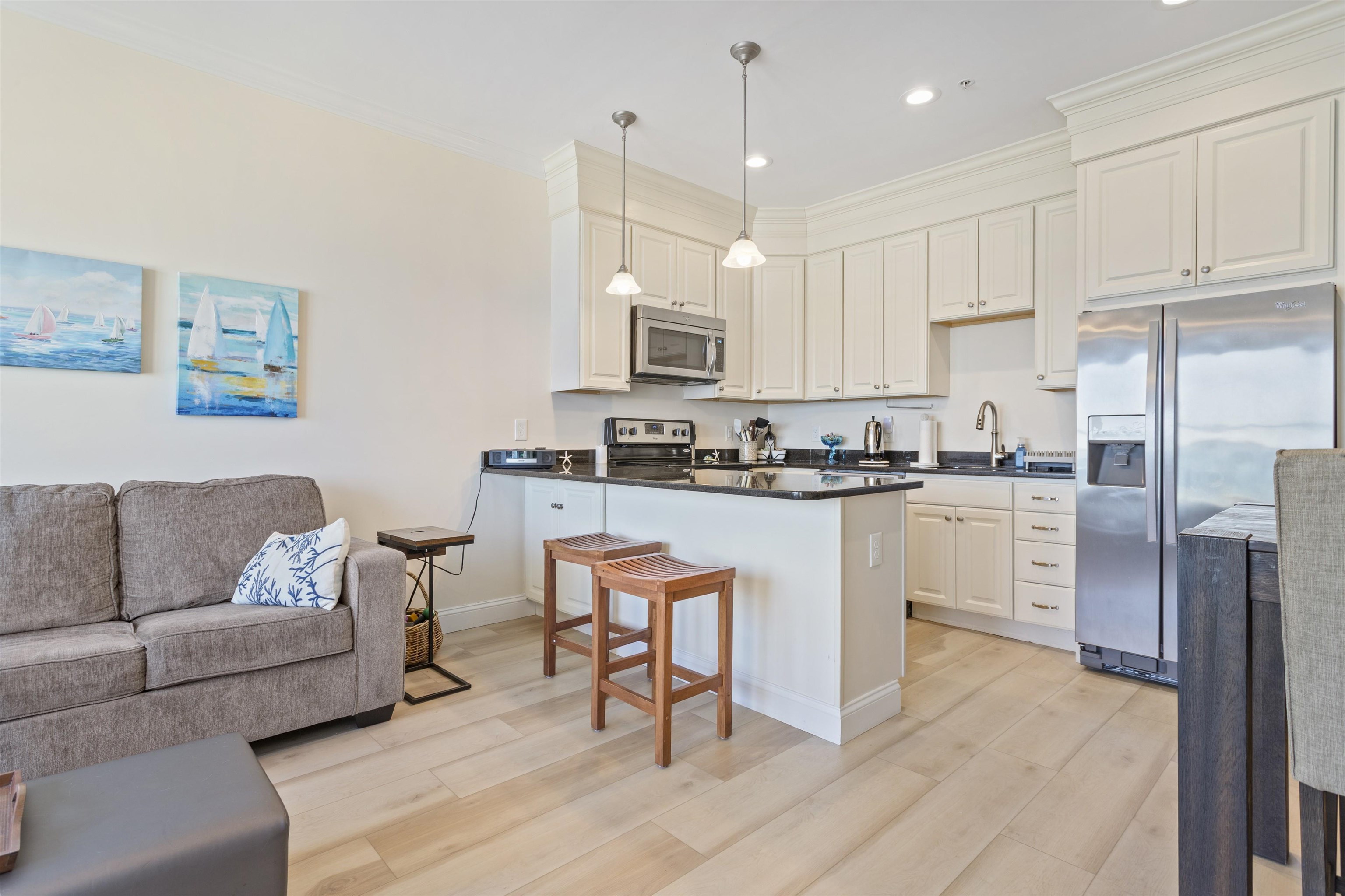 275 Ocean Boulevard 503