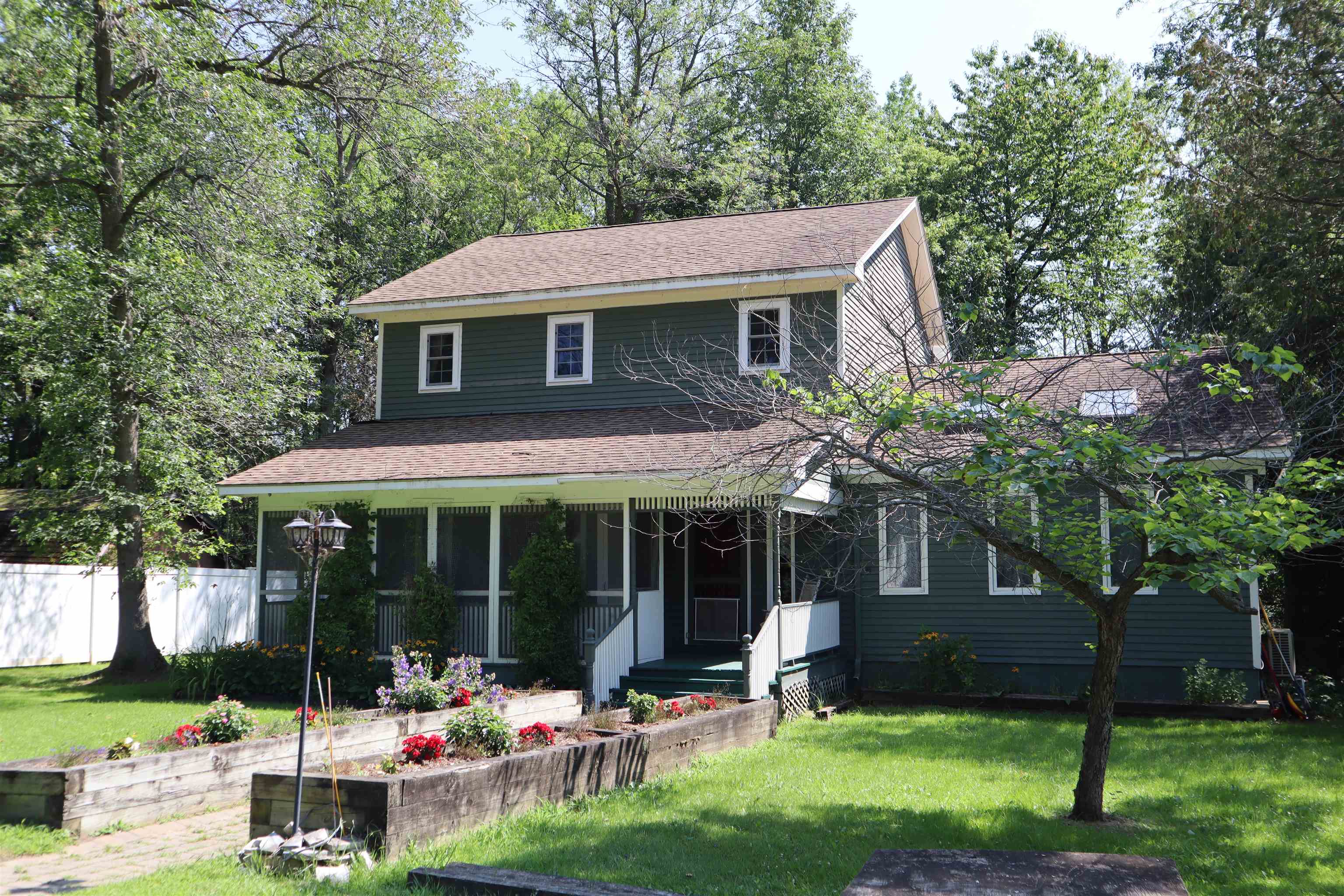 7 Railroad Street