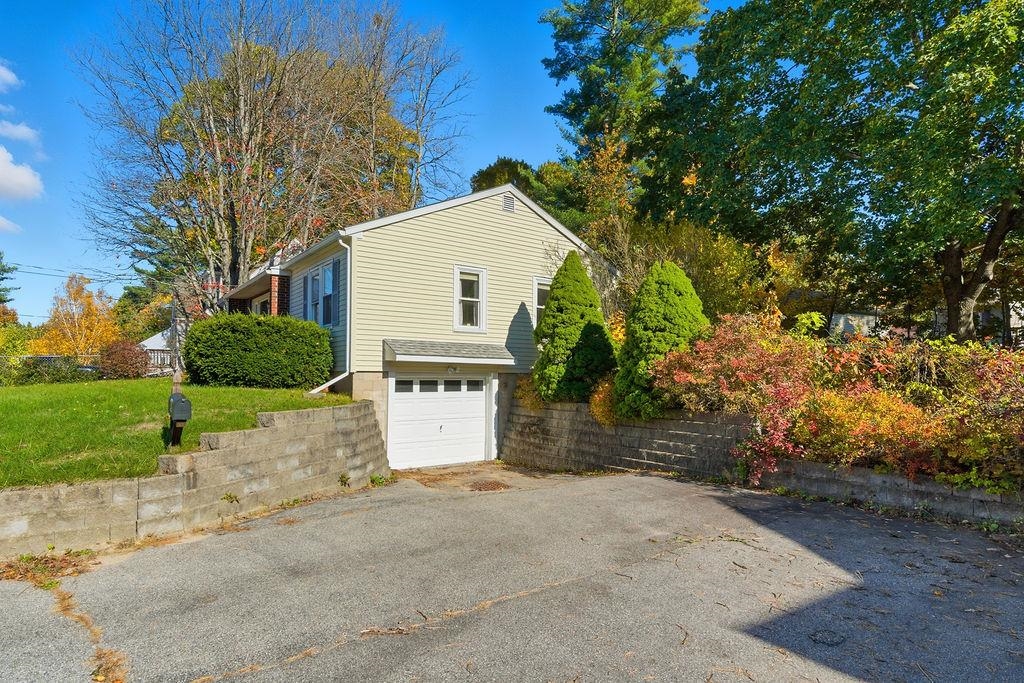 42 Richardson Street