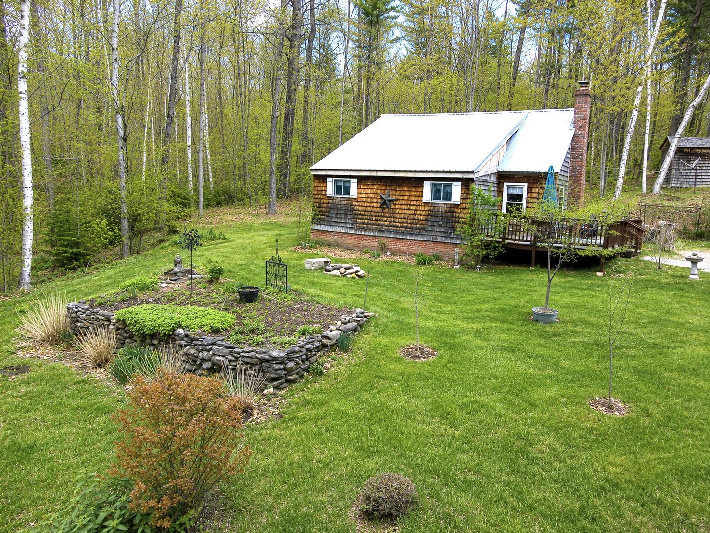Photo 1 of 24 — 1329 Newfane Road, Wardsboro, VT 05355