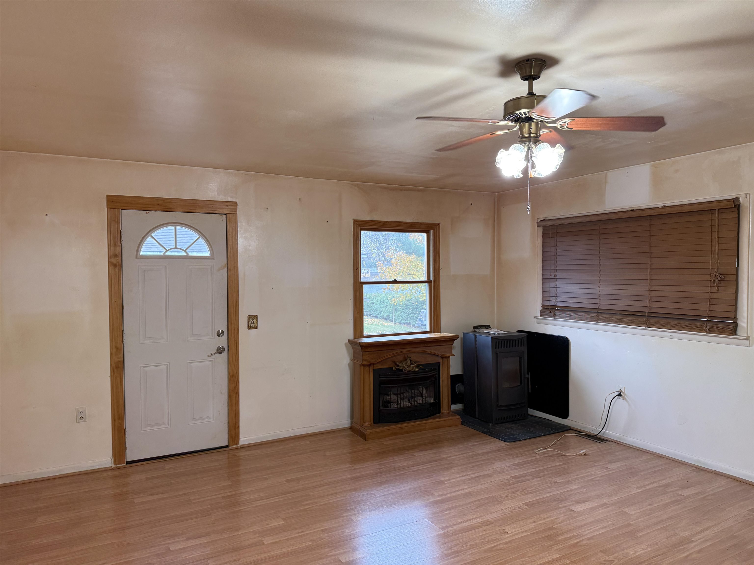 Winooski, Vermont 05404, United States, 3 Bedrooms Bedrooms, ,2 BathroomsBathrooms,Residential,Active,245292